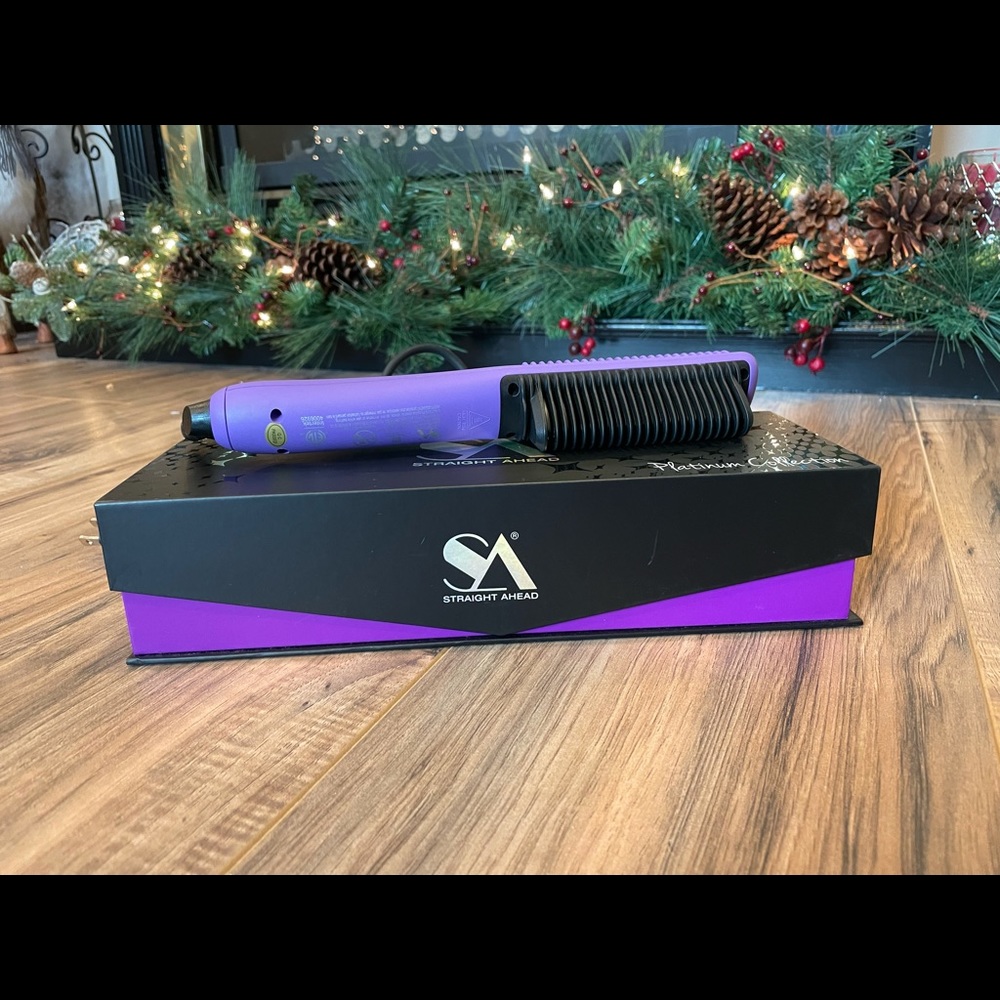 Straightening brush. New paid $100